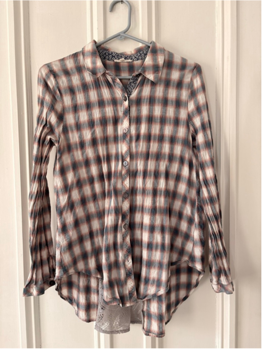 Mystree Plaid Button Down Shirt with Lace Back M White Blue
